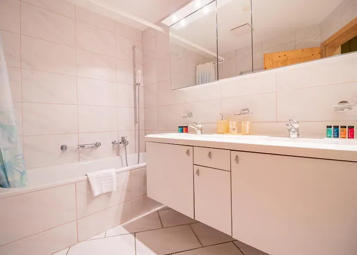 Padrun 2-weisshornbahn-arosa Zentrum-top Lage