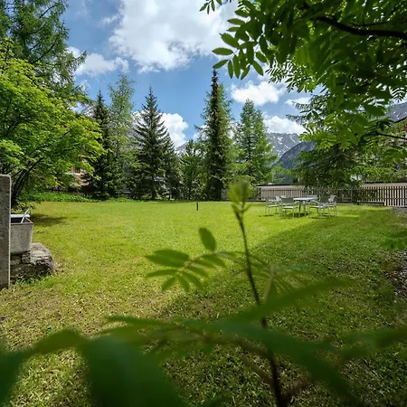 شقة Haus Padrun 2 *